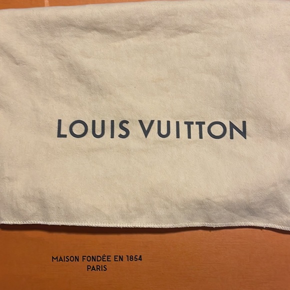 SOLD Louis Vuitton on the go PM - Picture 4 of 6